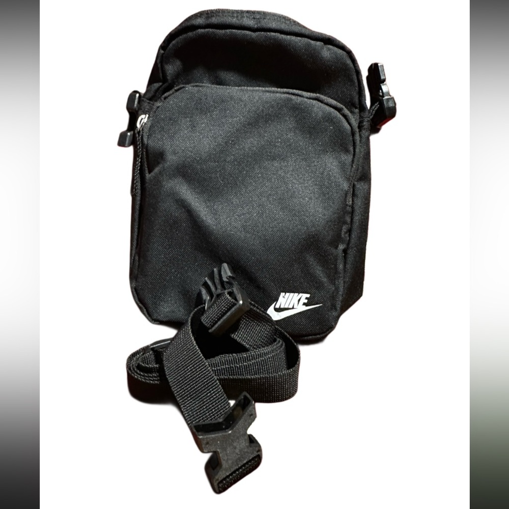 Nike crossbody bag nylon like new